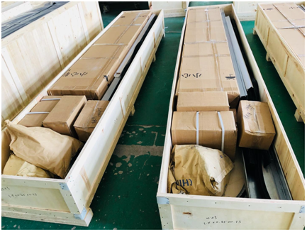 Automatic Warehouse Sectional Door packing delivery 1