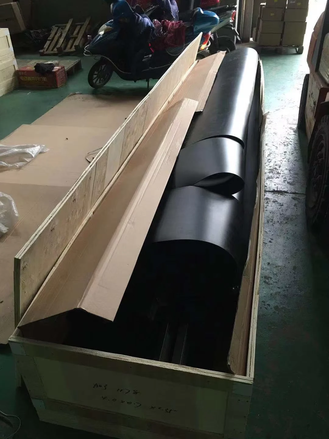 Plywood case for LCL shipments