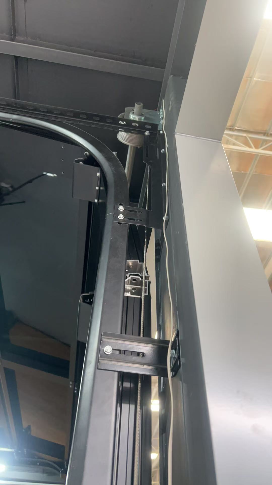Vertical Bifold Automatic Garage Door for Commercial Buildings product description 4